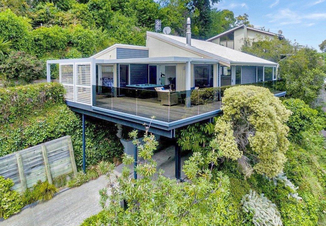 29 Burns Road, Hospital Hill, Napier - Carousel 1