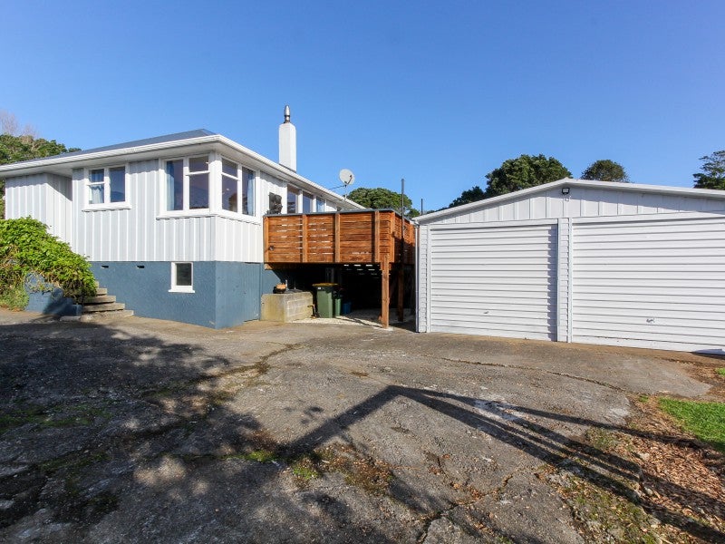 12 Marton Place, Marfell, New Plymouth - Carousel 1