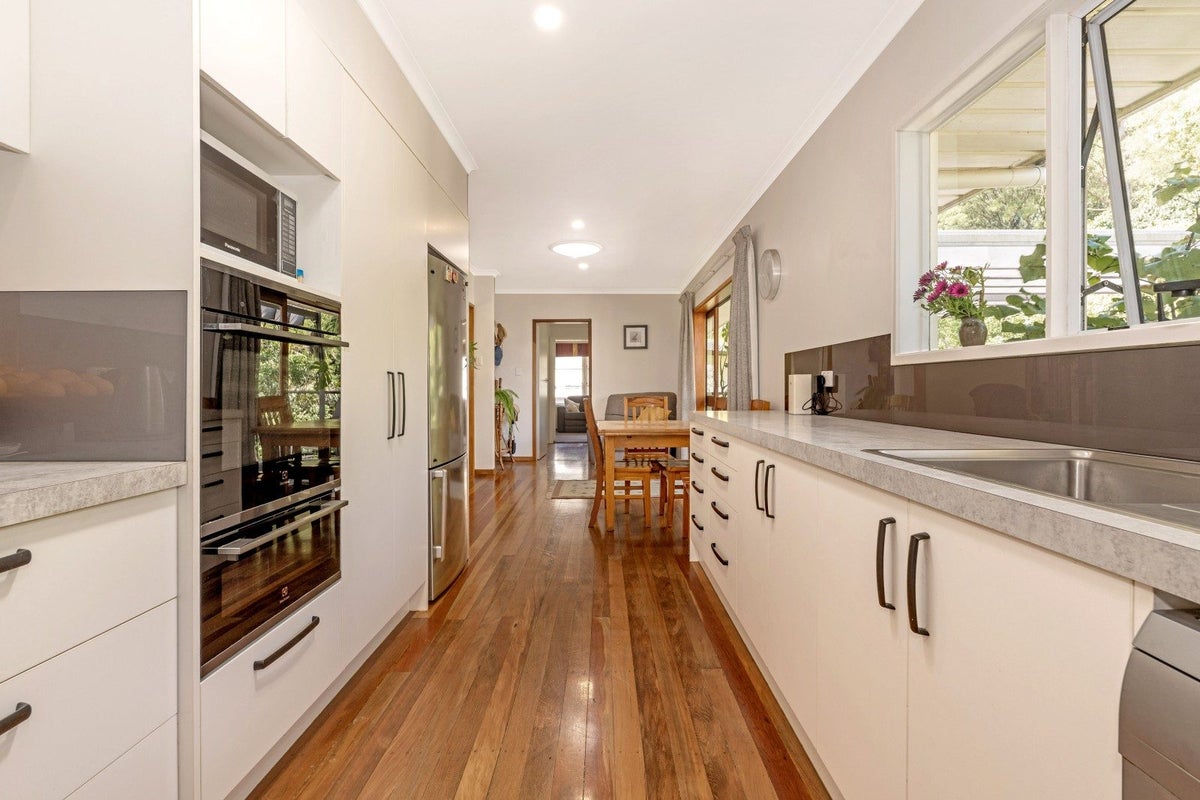 2 Waimata Road, Whataupoko, Gisborne, Gisborne - Carousel 2