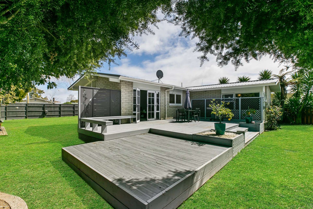 18 Raymond Street, Fairview Downs, Hamilton - Carousel 1