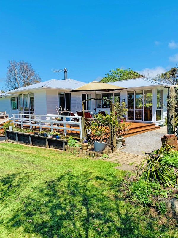 1612 South Head Road, Helensville - Carousel 26