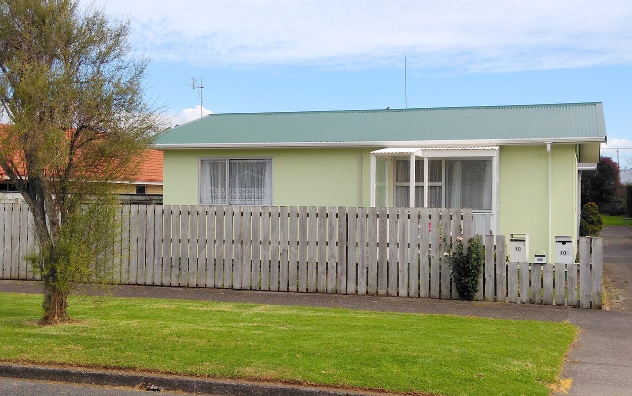 1/10 Ropiha Street, Fitzroy, New Plymouth - Carousel 1