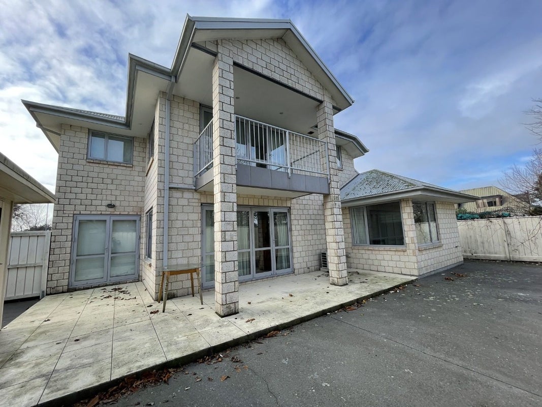207A Memorial Avenue, Burnside, Christchurch - Carousel 1