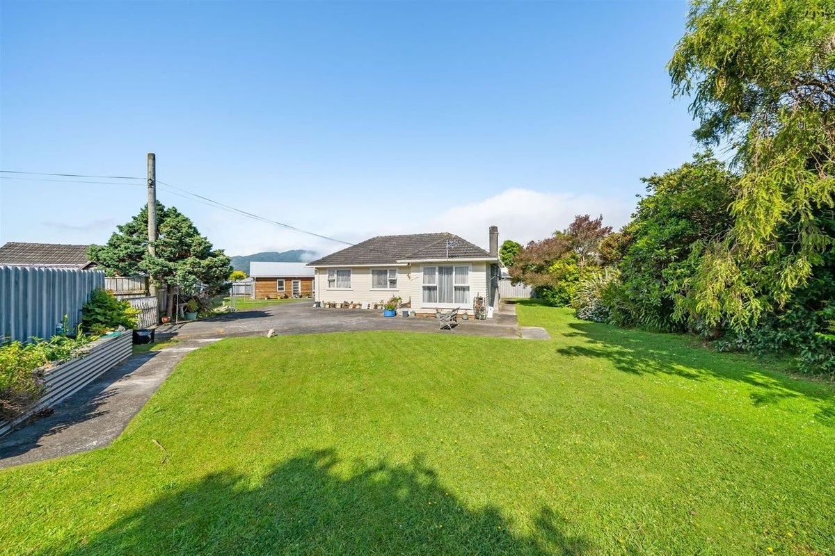 29 Ruthven Road, Wainuiomata, Lower Hutt - Carousel 14