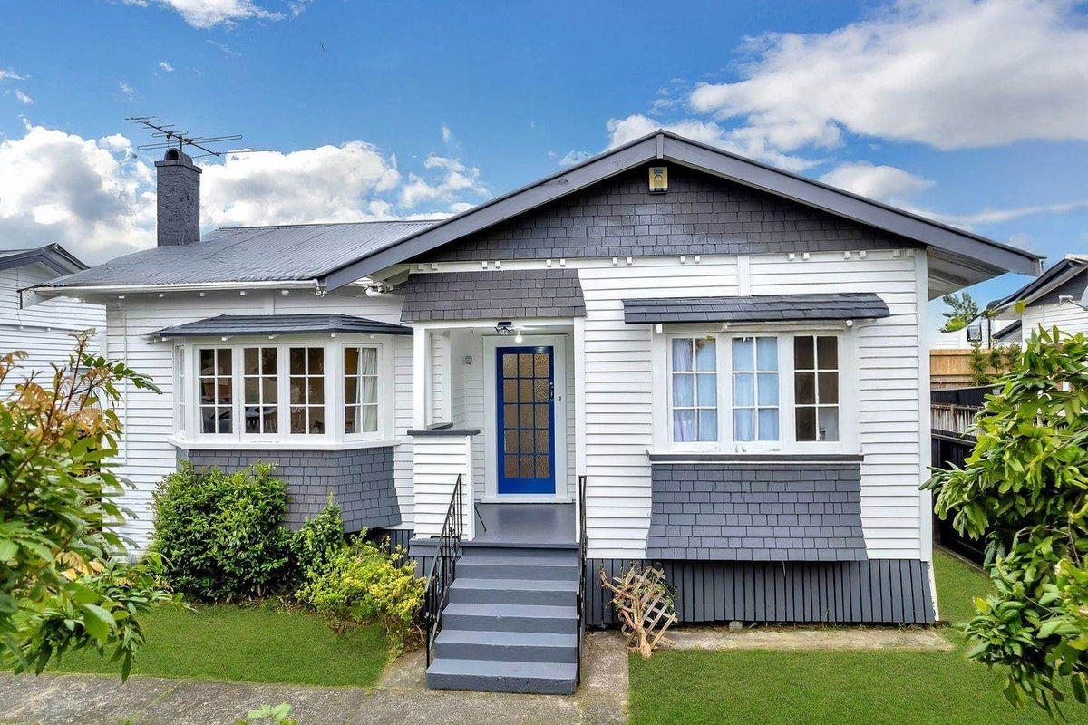 41 Wairau Avenue, Avondale, Auckland - Carousel 1