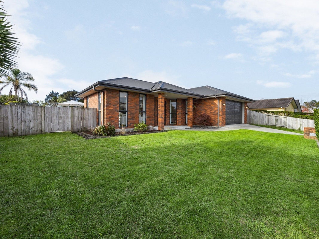 48 Magellan Rise, Flagstaff, Hamilton - Carousel 2