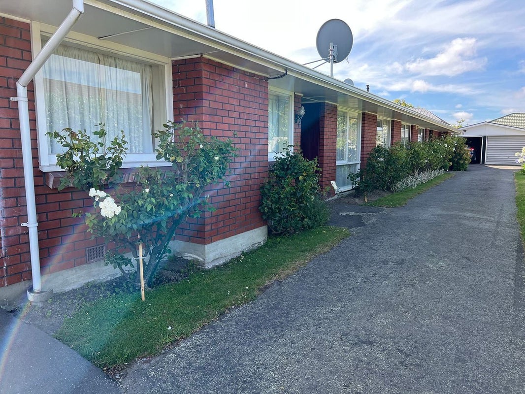 1/129 Glandovey Road, Strowan, Christchurch - Carousel 1