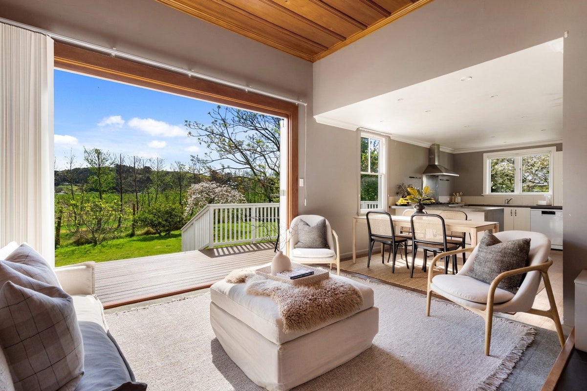 73 Rogers Road, Bay View, Napier - Carousel 1