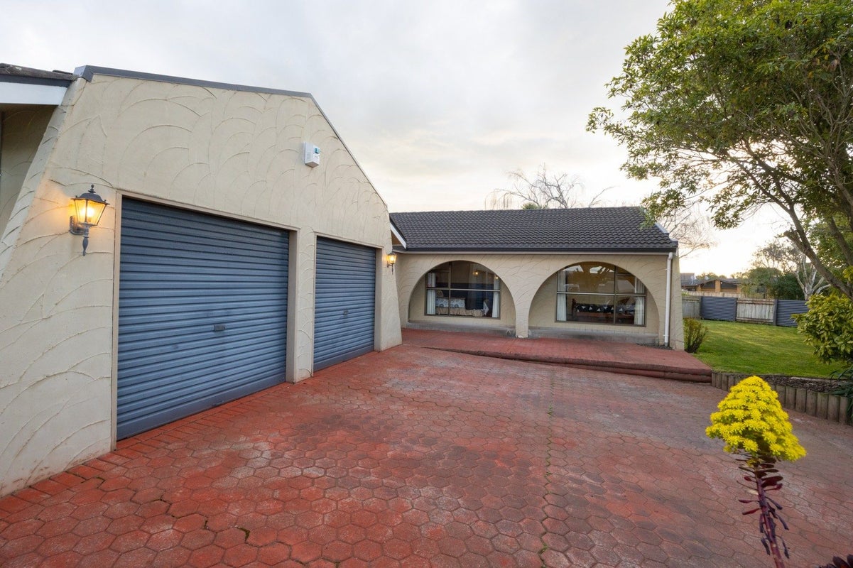 34 Carter Crescent, Awapuni, Palmerston North - Carousel 13