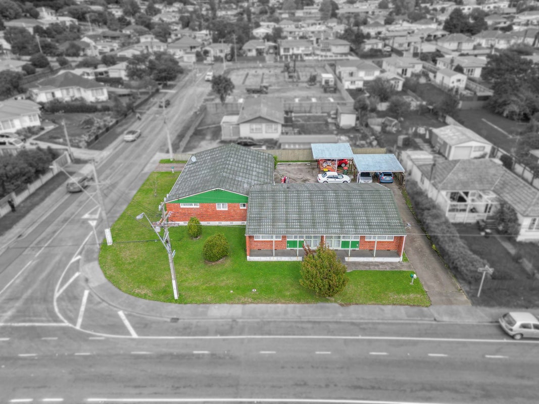 1/2 Reading Street, Wainuiomata, Lower Hutt - Carousel 1