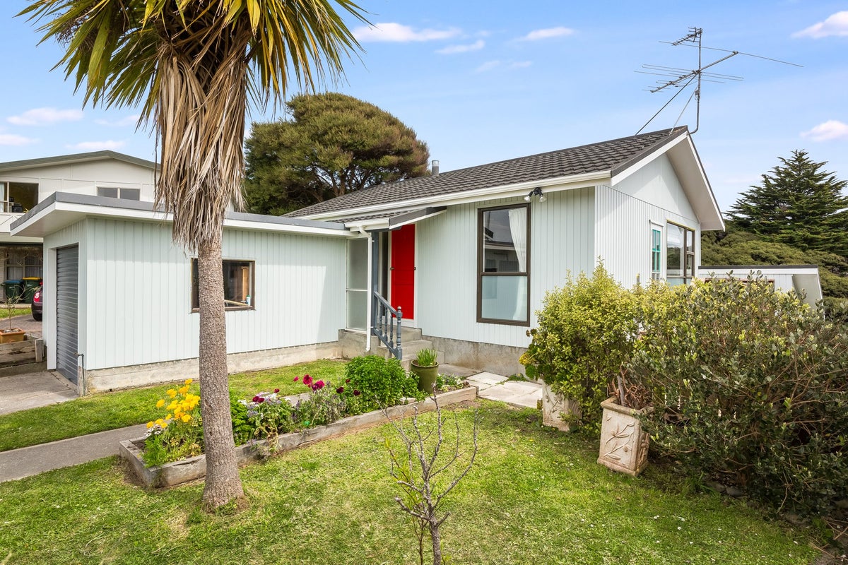 24 The Sounding, Whitby, Porirua - Carousel 2