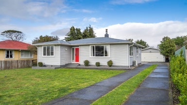 20 Woodward Street East, Featherston, Featherston - Carousel 1