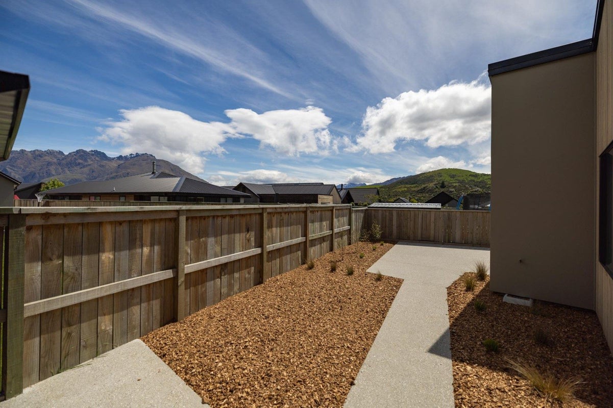 27 Bannister Street, Jacks Point, Queenstown - Carousel 34