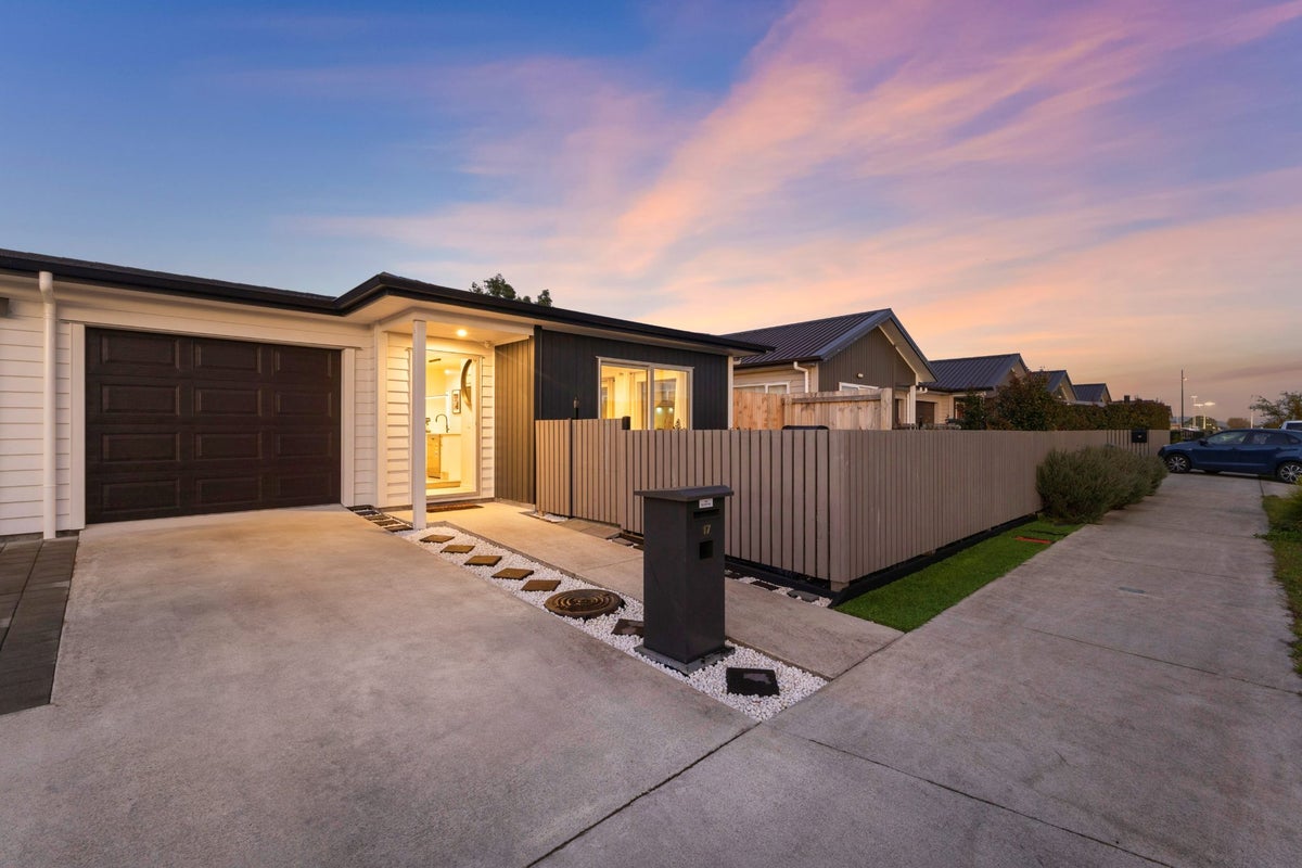 17 Harore Road, Takanini, Auckland - Carousel 1