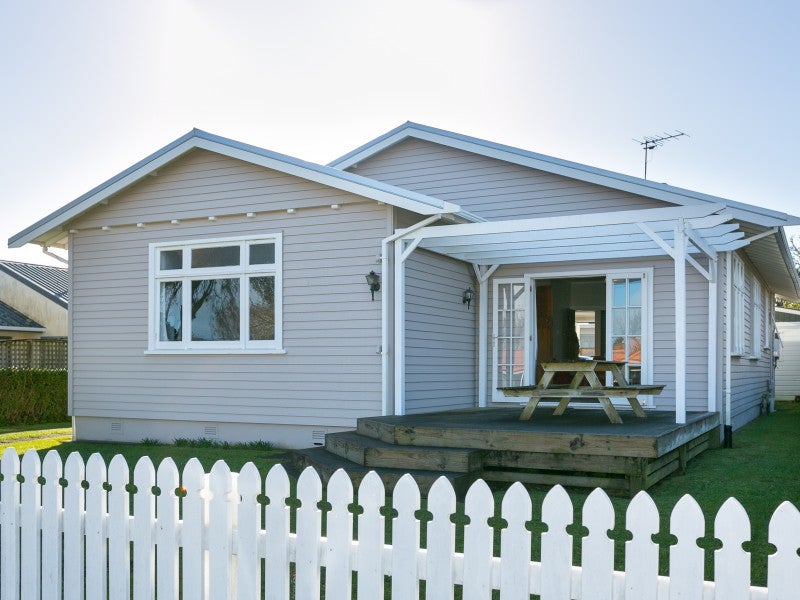 165 Carrington Street, Lower Vogeltown, New Plymouth - Carousel 1