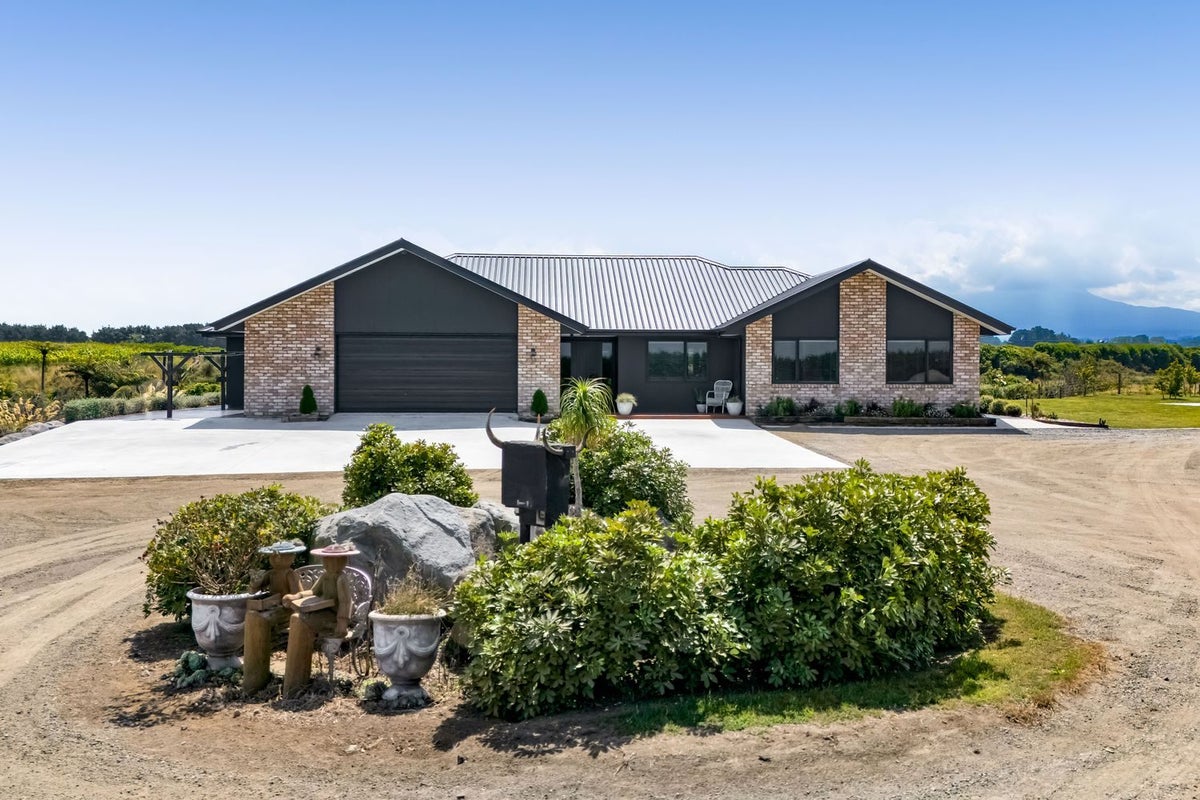 661 Manaia Road, Kapuni, Hawera - Carousel 2