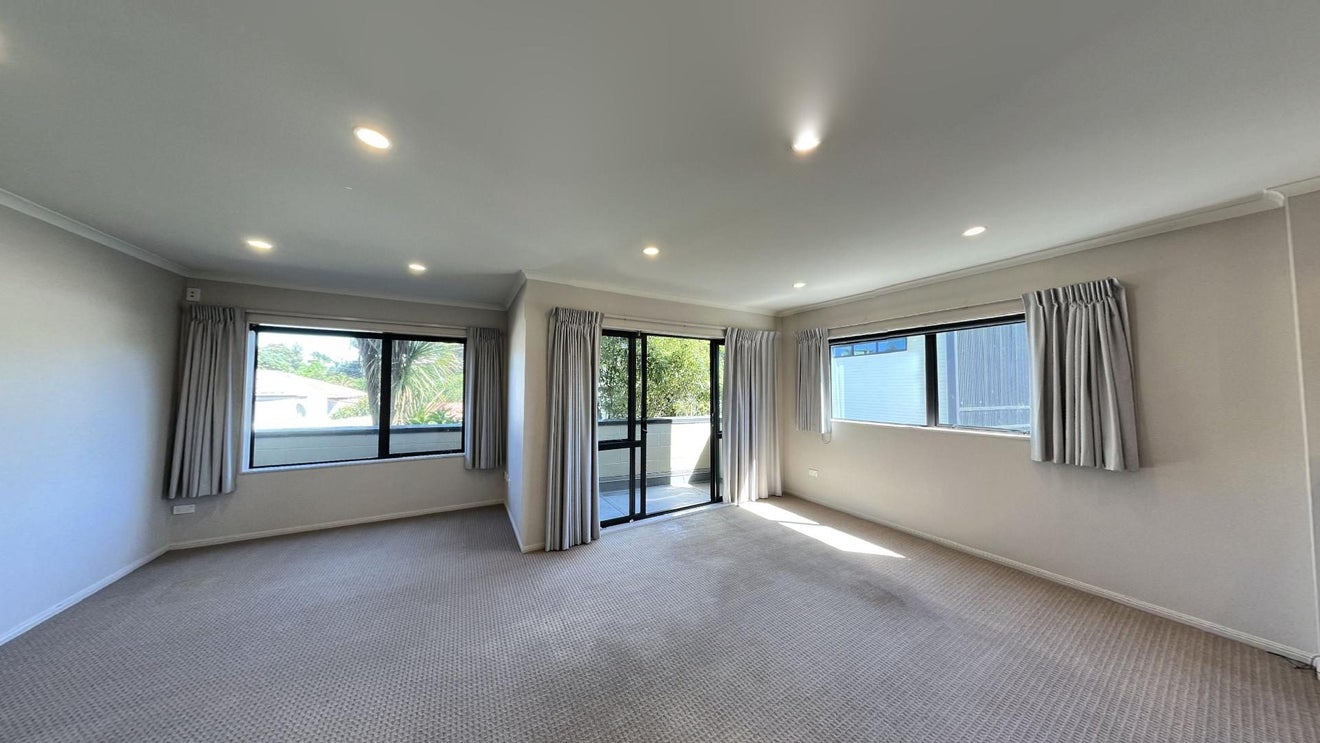 1/8 Wellington Street, Papakura, Auckland - Carousel 11