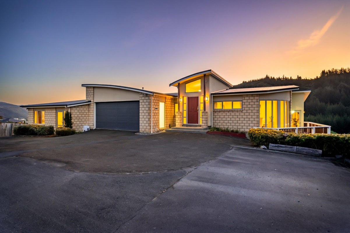 23 Garrett Place, Riverstone Terraces, Upper Hutt - Carousel 2