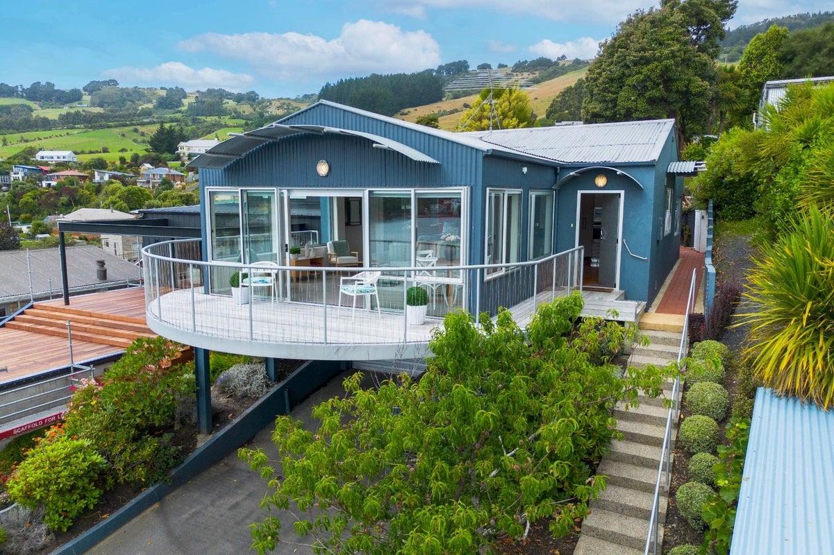 40 Marine Parade, Macandrew Bay, Dunedin - Carousel 1
