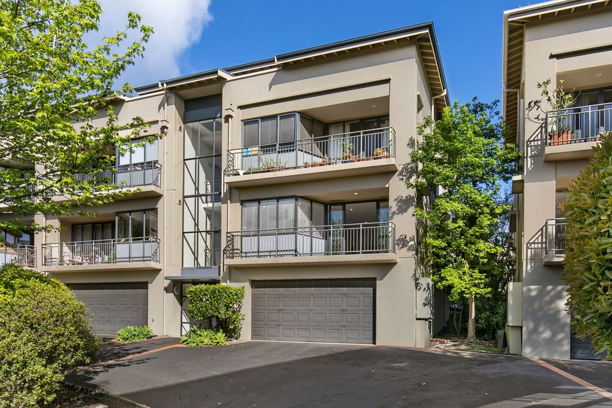 1F/5 Furneaux Way, Remuera, Auckland - Carousel 1