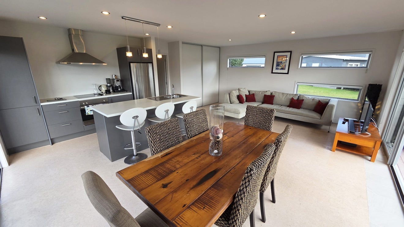 127 Karo Drive, Matarangi, Whitianga - Carousel 2