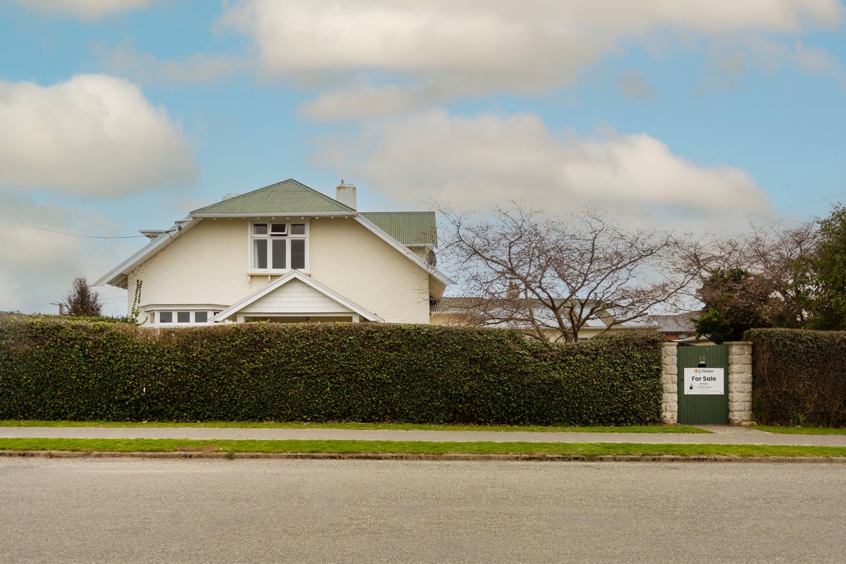 48 Ure Street, South Hill, Oamaru - Carousel 20
