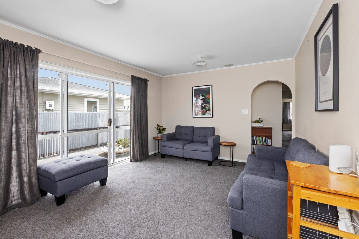 14 Kauri Street, Taradale, Napier - Carousel 2