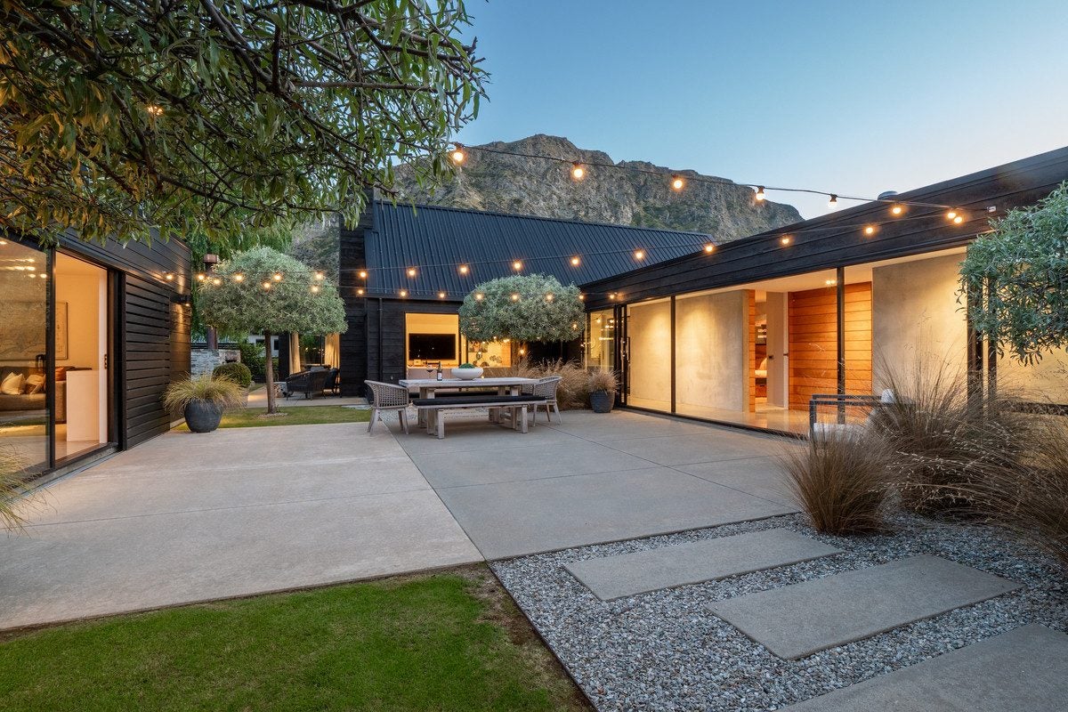 1 Larkins Way, Arthurs Point, Queenstown - Carousel 1