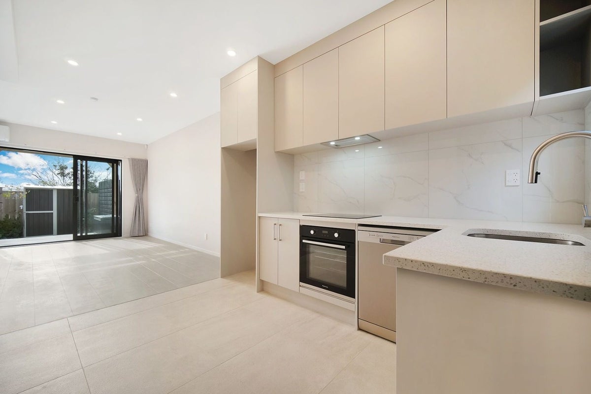 3/65 Moire Road, Massey, Auckland - Carousel 1