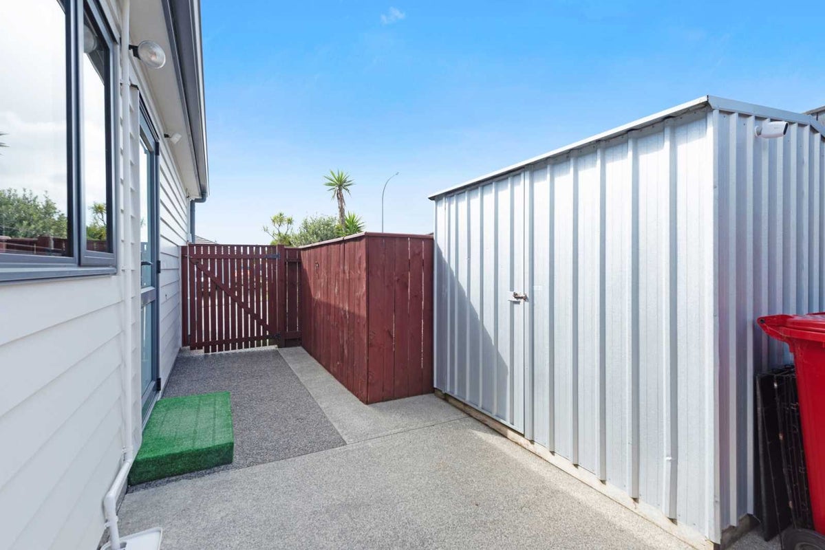 58 Staithes Drive North, Whitby, Porirua - Carousel 26