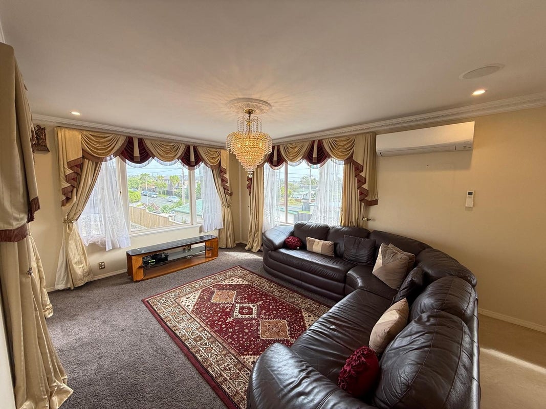 23 Gilliam Street, New Lynn, Auckland - Carousel 2