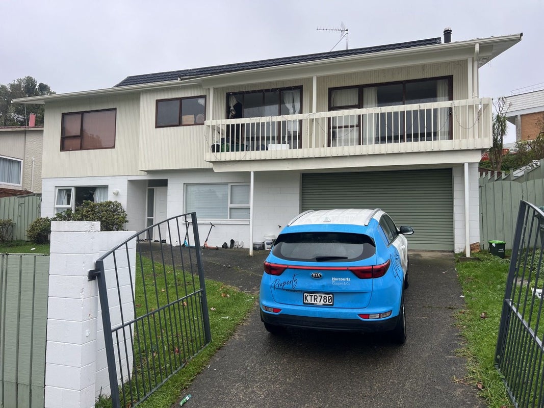 69 Chelsea View Drive, Chatswood, Auckland - Carousel 1