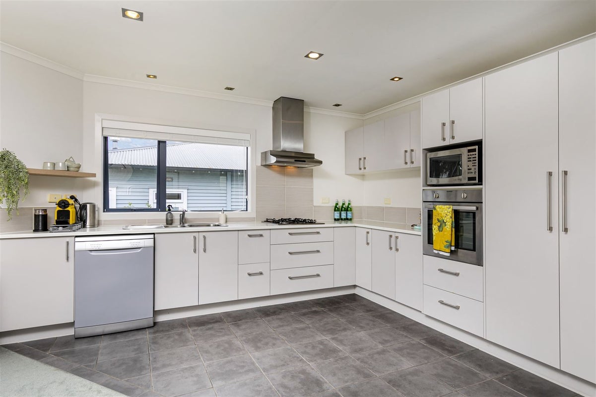 2/199 Onewa Road, Birkenhead, Auckland - Carousel 2