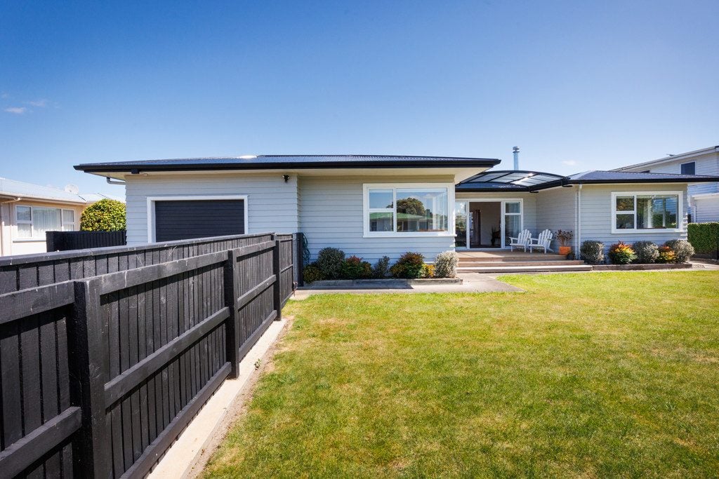 7 Goodwyn Crescent, Hokowhitu, Palmerston North - Carousel 1