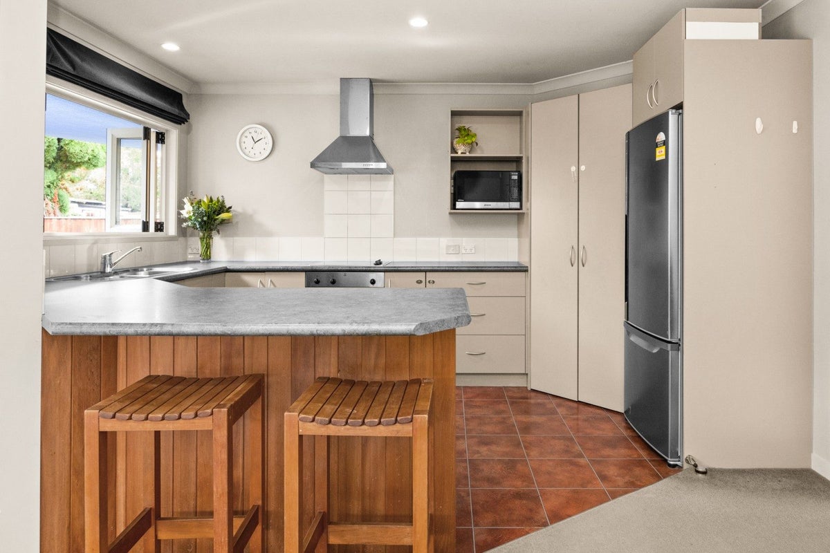 810A Cook Place, Raureka, Hastings - Carousel 2