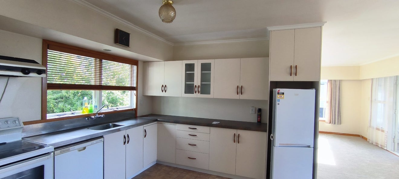 65 Uxbridge Road, Mellons Bay, Auckland - Carousel 7