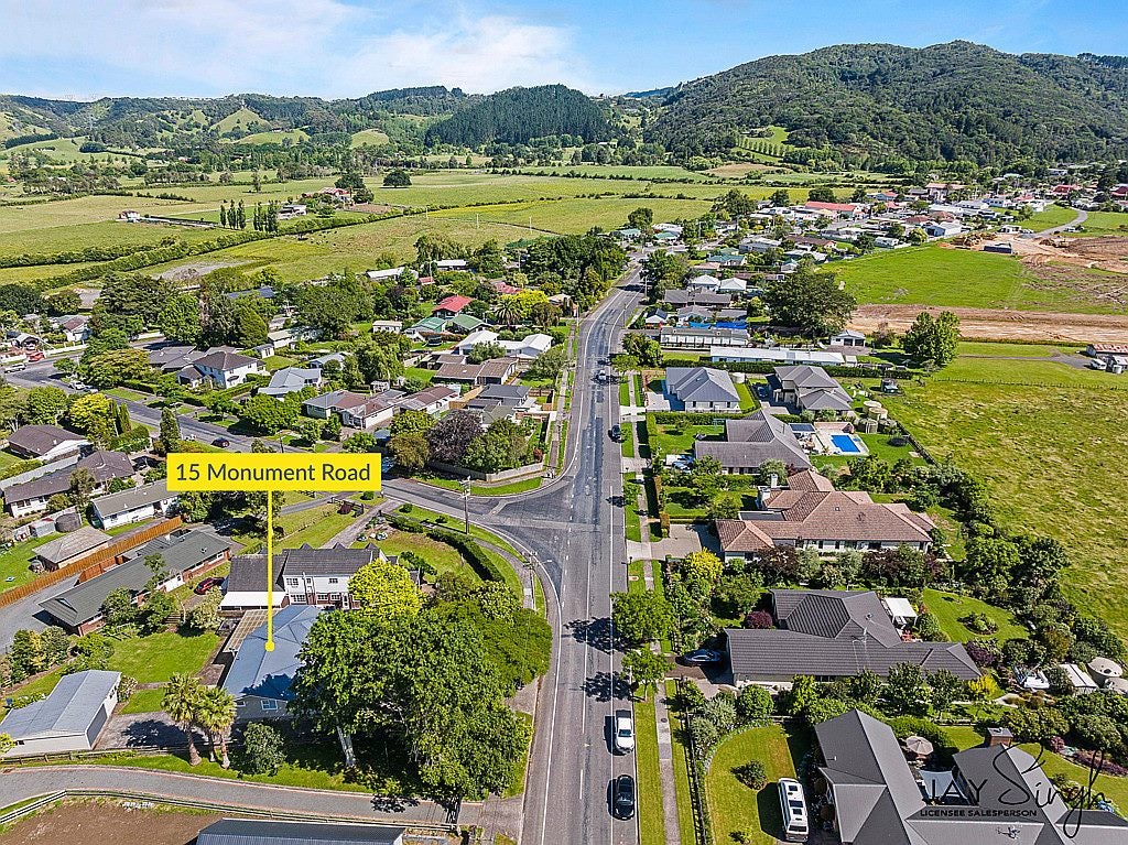 15 Monument Road, Papakura - Carousel 21