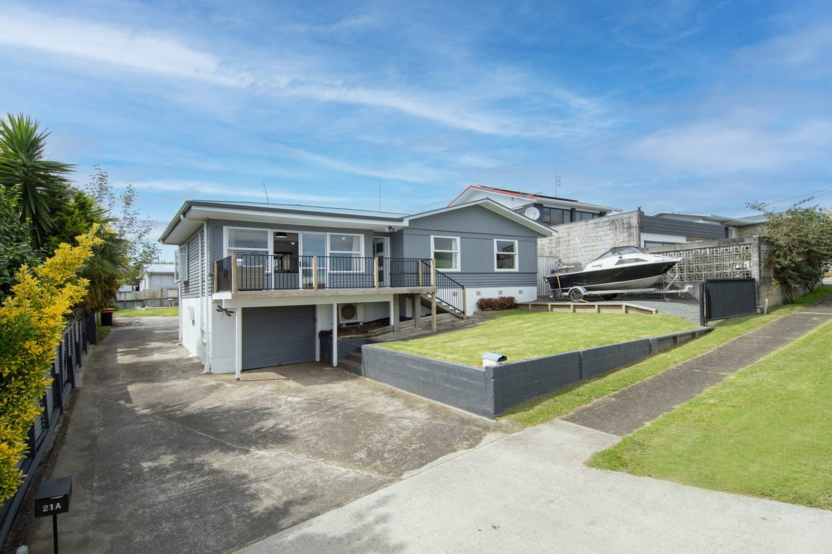 21 Manson Street, Gate Pa, Tauranga - Carousel 2