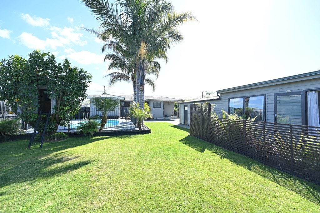 12 Murphy Road, Taradale, Napier - Carousel 1