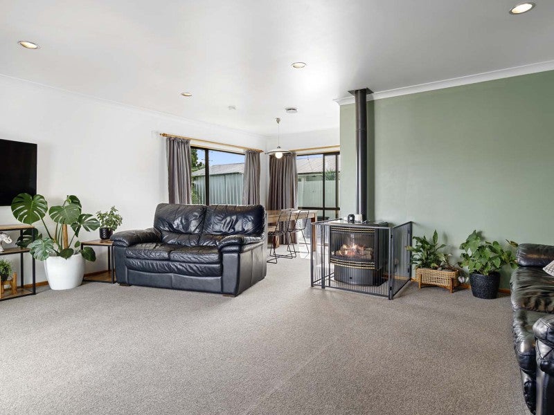 15B Oban Road, Greerton, Tauranga - Carousel 2