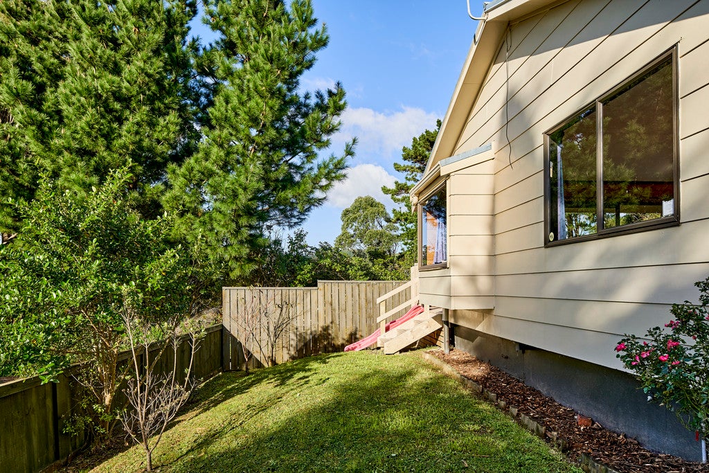 43 Westhaven Drive, Tawa, Wellington - Carousel 2