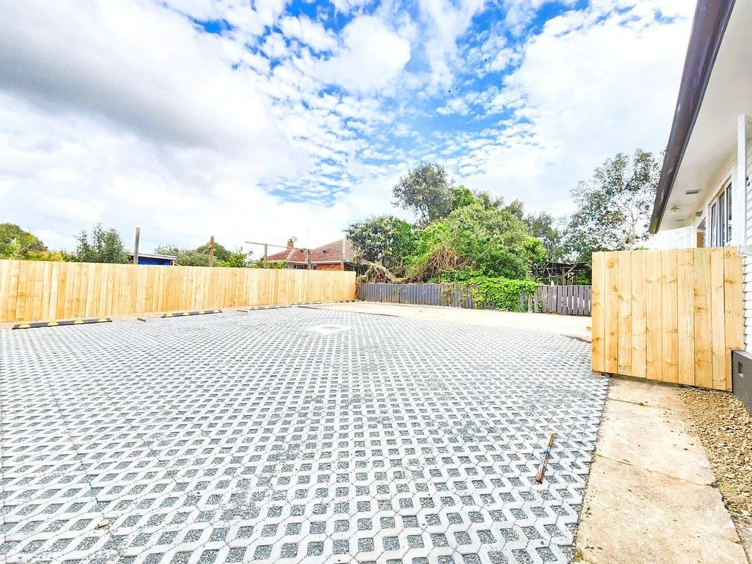 97 Avenue Road, OTAHUHU, AUCKLAND - Carousel 14