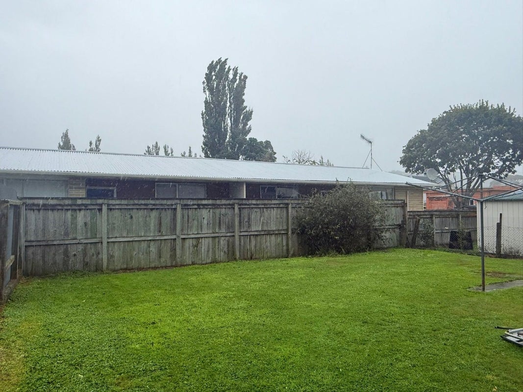 6 Golf Road, Manor Park, Lower Hutt - Carousel 11