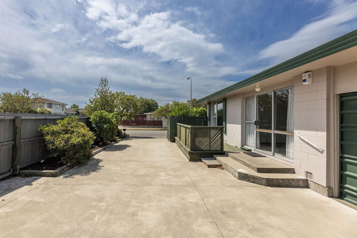 1/15 Chipping Lane, Redwood, Christchurch - Carousel 23