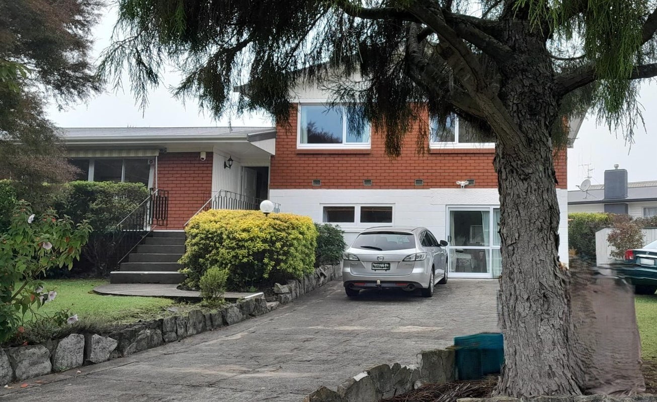 2 Lansdowne Crescent, Glenview, Hamilton - Carousel 2