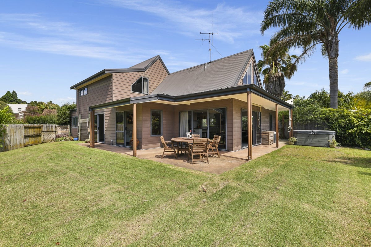 22 Heronvale Way, Brookfield, Tauranga - Carousel 1