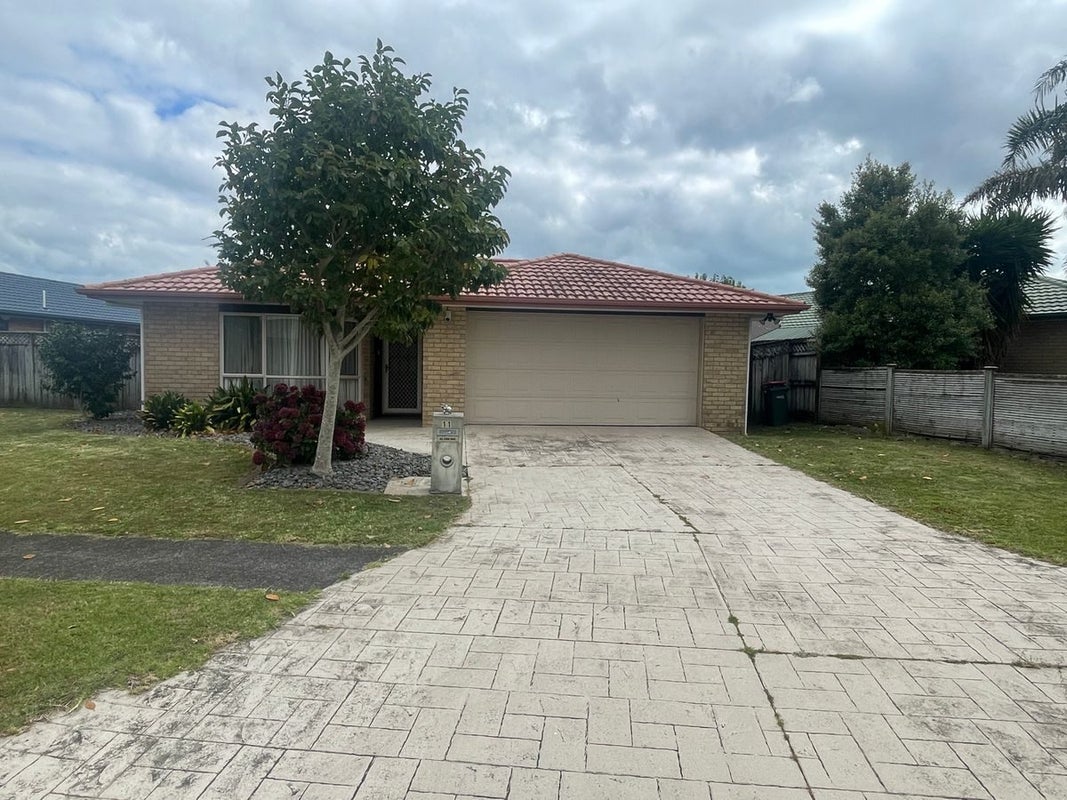 11 Millington Place, Huntington Park, Auckland - Carousel 1