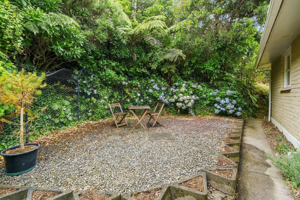 93 Dowse Drive, Maungaraki, Lower Hutt - Carousel 13