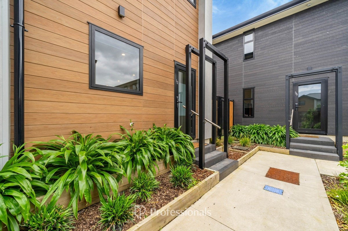 1/12 Rainey Grove, Taita, Lower Hutt - Carousel 20