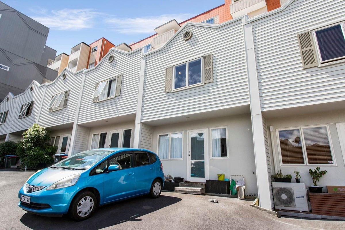 2J Diamond Street, Eden Terrace, Auckland - Carousel 9